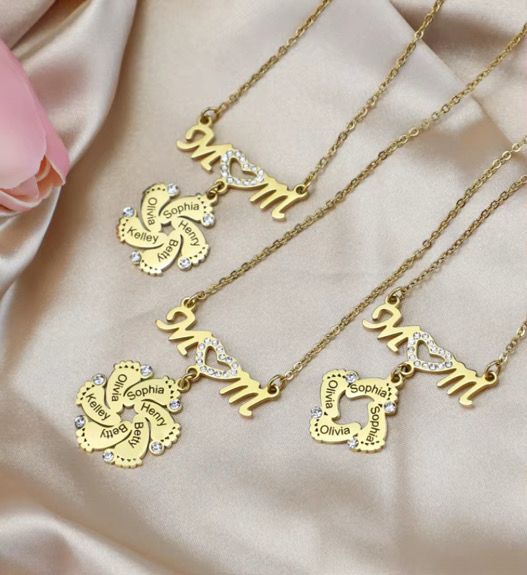 💖 Custom "Mom" Name Necklace – Heartfelt Gold-Tone Family Pendant 💖