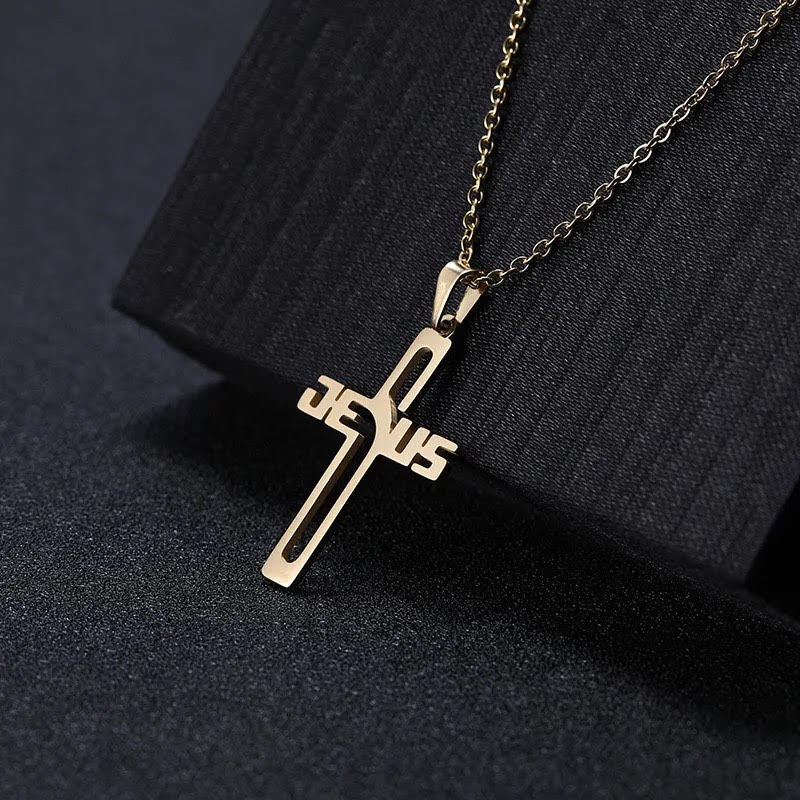 "Collier pendentif croix de Jésus"